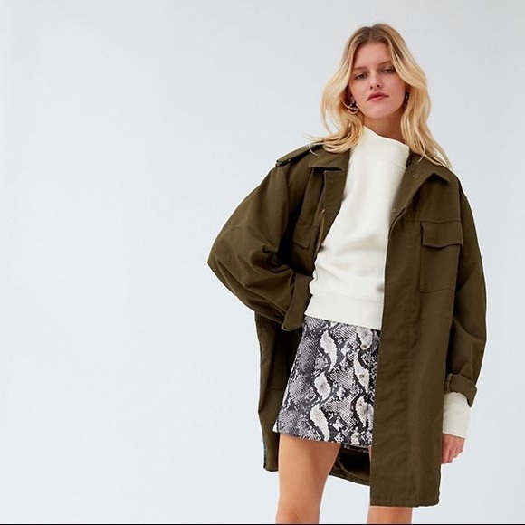 SOLD - Champion x UO Exclusive Mockneck Sweater - Picture 4 of 9